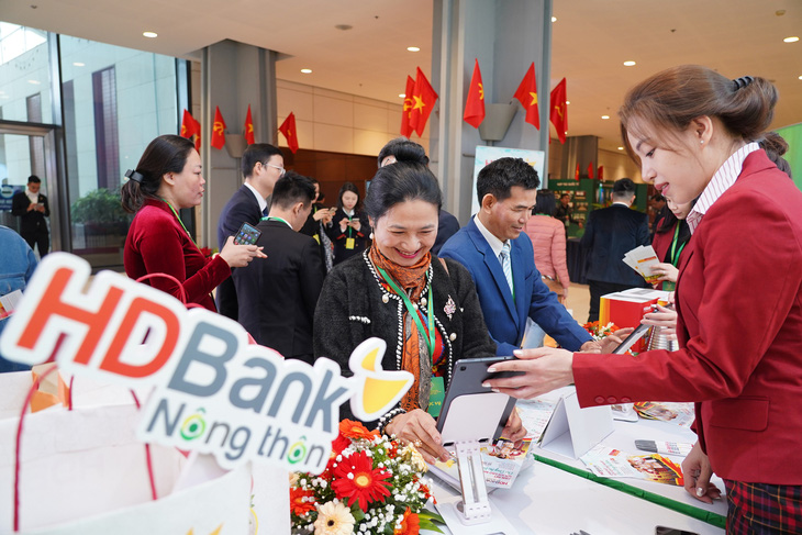 từ đầu năm, một số ngân hàng thương mại đã chủ động nguồn vốn và kế hoạch giải ngân, cùng ngành lúa gạo hướng đến những kỷ lục mới - Ảnh: HDB