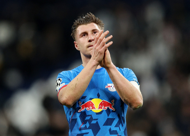 Tấn công nhiều, nhưng Leipzig chỉ có duy nhất 1 bàn thắng nhờ Willi Orban - Ảnh: REUTERS