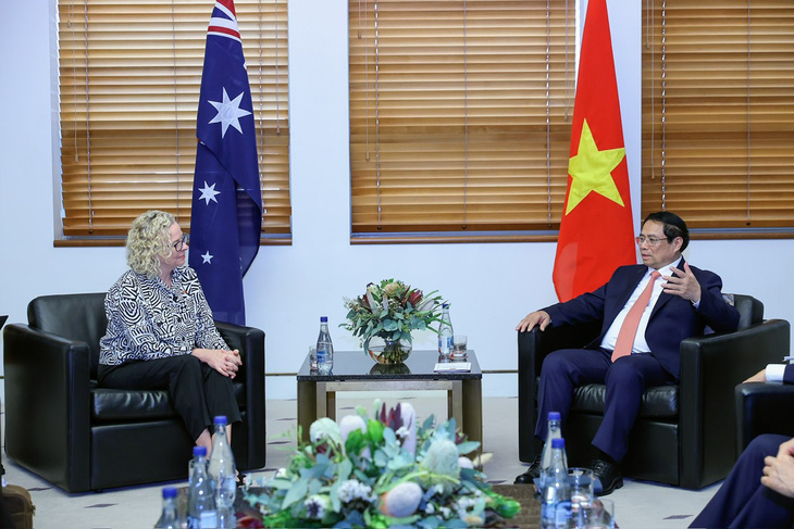 Thủ tướng Phạm Minh Chính phát biểu tại cuộc tiếp Phó chủ tịch Hạ viện Úc Sharon Claydon ngày 7-3 - Ảnh: NHẬT BẮC