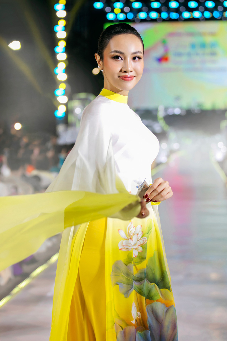 Thủy Tiên - á hậu cuộc thi Hoa hậu Hoàn vũ Việt Nam 2022 - Ảnh: KIẾNG CẬN TEAM