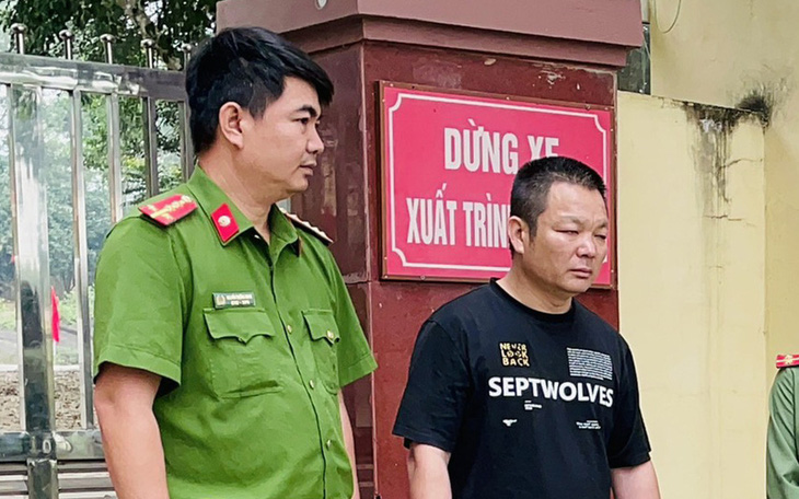 Ngày nhận quyết định trả tự do, 1 người Trung Quốc tiếp tục bị bắt tạm giam