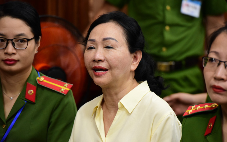 Vụ Vạn Thịnh Phát: Phát hiện SCB ‘không ổn’, xin nghỉ việc được bà Trương Mỹ Lan tặng ngay 20 tỉ