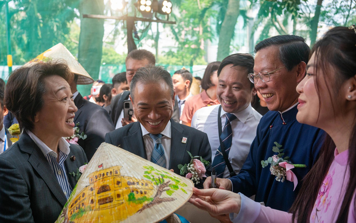 Thử trà đạo, bóng chày, cờ shogi tại Lễ hội Việt - Nhật 2024