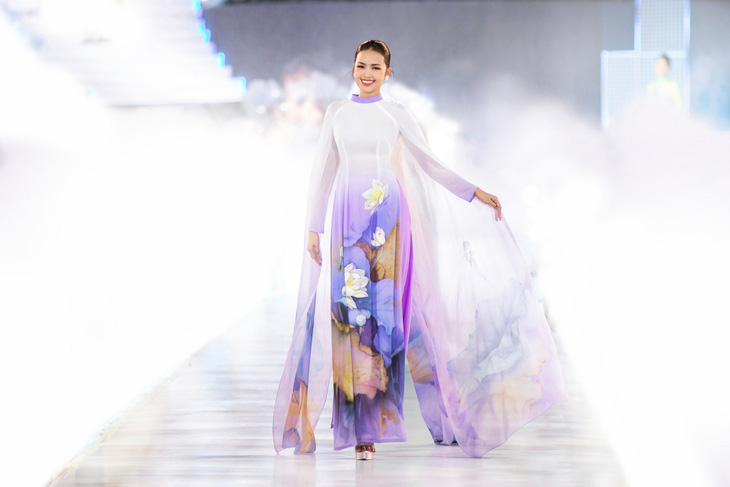 Hoa hậu Ngọc Châu trong thiết kế của nhà thiết kế Trung Đinh - Ảnh: KIẾNG CẬN TEAM