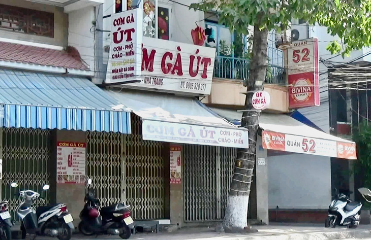 Loạt quán cơm gà ở Nha Trang đóng cửa sau các vụ ngộ độc thực phẩm- Ảnh 3.