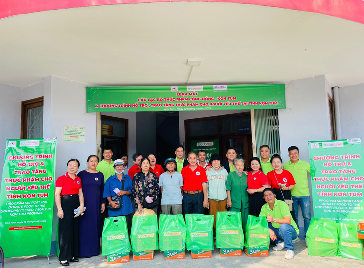 Câu lạc bộ Thực phẩm cộng đồng Kon Tum ra mắt ngày 10-4, tại TP Kon Tum - Ảnh: BÙI DUYÊN 
