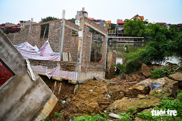 Khu dân cư ven sông ở Bắc Ninh tan hoang sau chuỗi ngày sạt lở- Ảnh 11.
