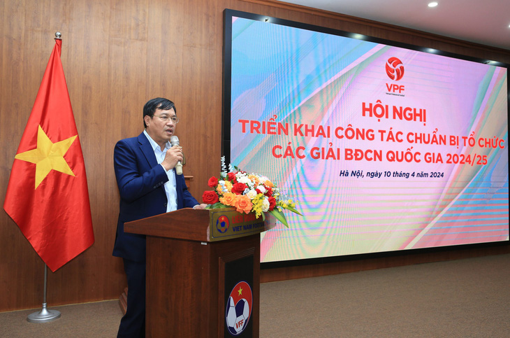 Ông Đặng Hà Việt - cục trưởng Cục TDTT - phát biểu tại hội nghị - Ảnh: VPF