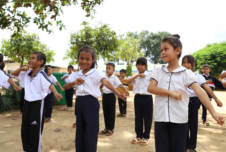 Sở Giáo dục và Đào tạo tỉnh Đắk Lắk chỉ đạo các trường linh hoạt trong môn thể dục do thời tiết quá khắc nghiệt - Ảnh: TRUNG TÂN