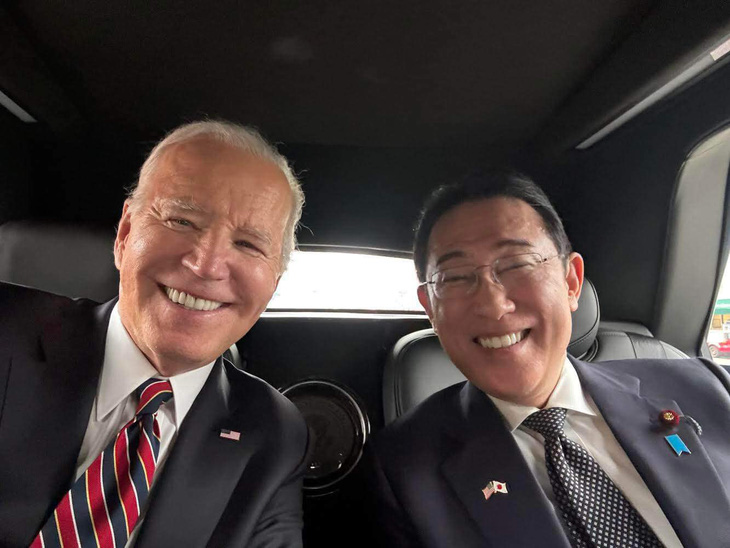 Bức ảnh cùng Tổng thống Biden đi ăn tối được Thủ tướng Kishida đăng trên mạng xã hội X ngày 9-4 - Ảnh: @kishida230