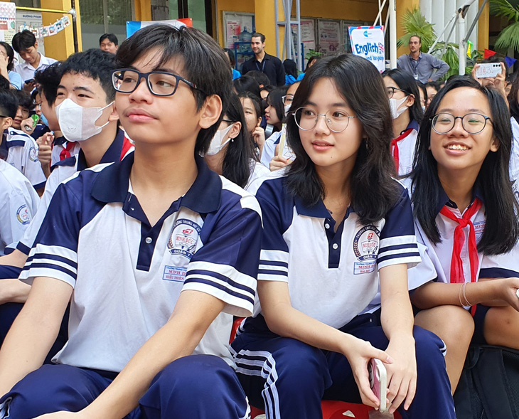 Học sinh lớp 9 Trường THCS Minh Đức, quận 1, TP.HCM. Năm nay số học sinh lớp 9 tăng nên đa số các trường THPT đều tăng chỉ tiêu tuyển sinh lớp 10 - Ảnh: H.HG