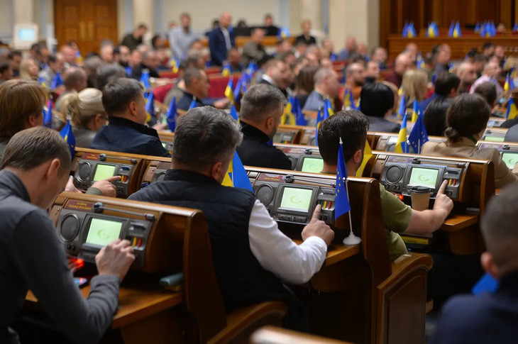 Quốc hội Ukraine biểu quyết trong một phiên họp hồi tháng 10-2023 - Ảnh: GETTY IMAGES