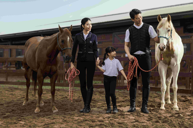 Học viện cưỡi ngựa Hoàng Gia là tiện ích phong cách quý tộc lần đầu có mặt tại Việt Nam và duy nhất tại Vinhomes Royal Island - Ảnh: Đ.H.