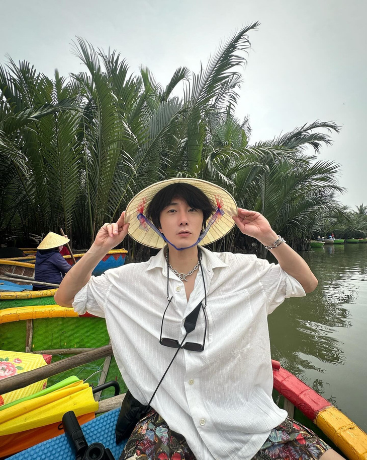 Không quên trải nghiệm thuyền thúng khám phá Cù Lao Chàm - Ảnh: Instagram Jung Il Woo
