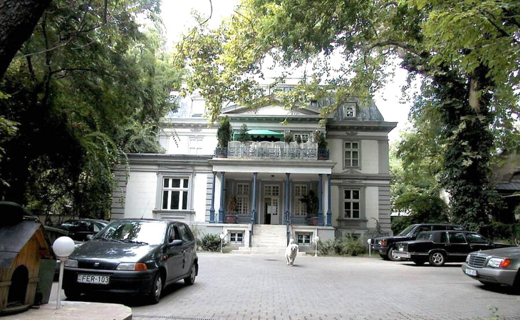 Một trong nhiều biệt thự sang trọng của Semion Mogilevich ở Budapest (Hungary) - Ảnh: ANS
