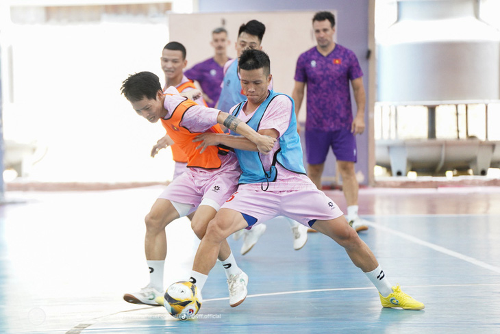 Đội tuyển futsal Việt Nam tập luyện cho vòng chung kết Giải futsal châu Á 2024 - Ảnh: VFF