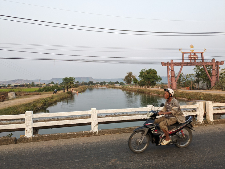 Đại thủy nông Ayun Hạ vẫn đảm bảo nguồn nước tưới cho hàng ngàn ha cây trồng khu vực Đông Nam Gia Lai ngay trong cao điểm mùa khô hạn - Ảnh: TẤN LỰC