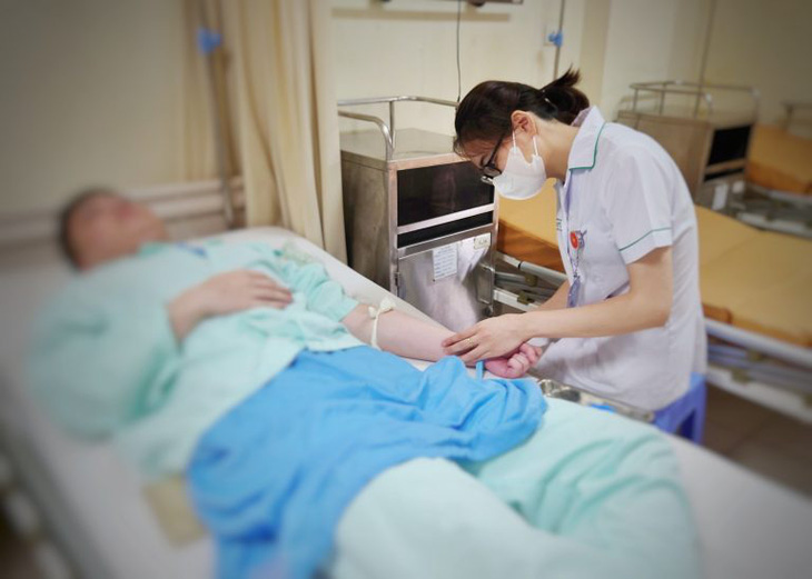 Bệnh nhân được chăm sóc hậu phẫu - Ảnh: Bệnh viện cung cấp