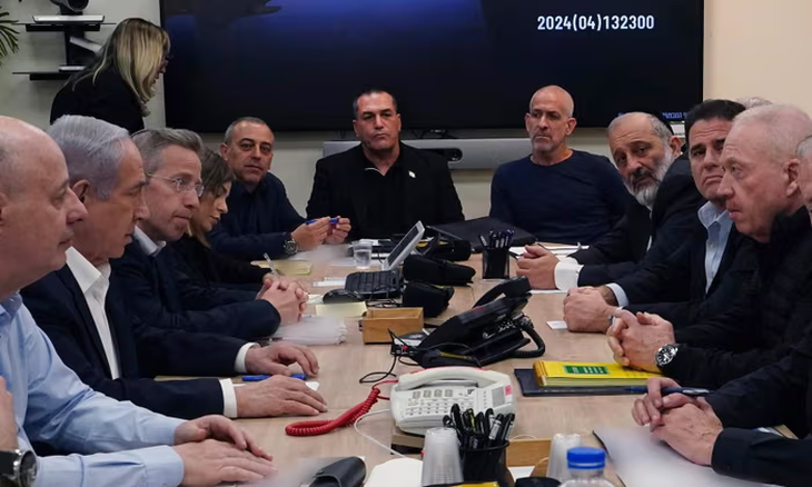 Nội các Israel họp ở Tel Aviv sau khi Iran tấn công - Ảnh: Anadolu/Getty Images