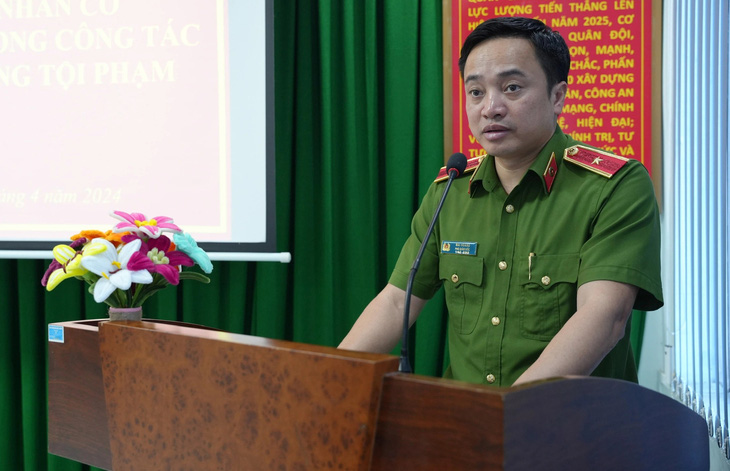 Thiếu tướng Mai Hoàng biểu dương thành tích mà các đơn vị, cá nhân lập được - Ảnh: CACC