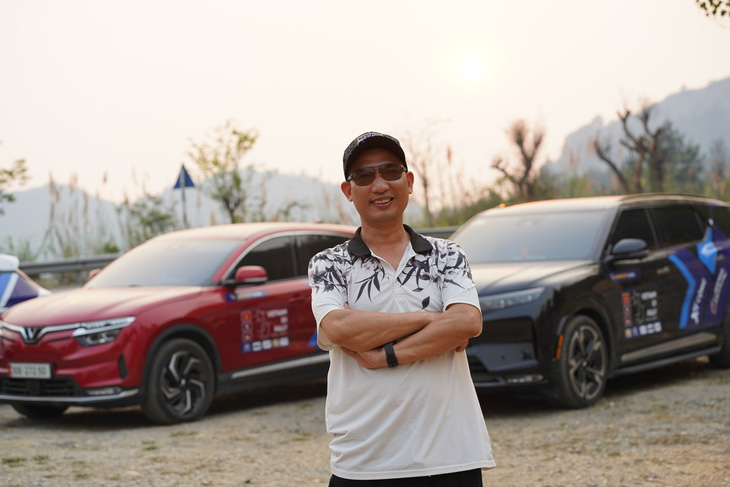 Anh Lê Hải Đăng từng đi khắp 5 châu lục và đang hiện thực hóa giấc mơ tự lái xe xuyên Đông Dương - Ảnh: VinFast