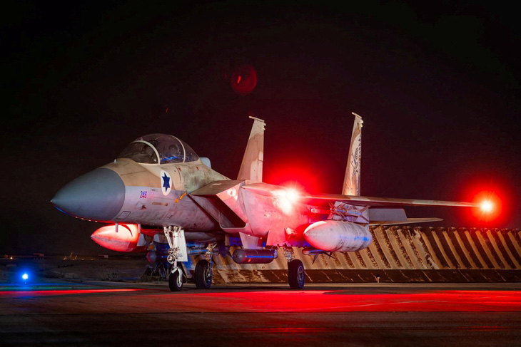 Hình ảnh chiếc tiêm kích F-15 Eagle của Israel được chụp tại một căn cứ không quân. Bức ảnh được công bố hôm 14-4 - Ảnh: REUTERS