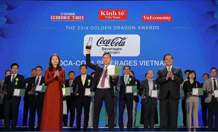 Coca-Cola Việt Nam được trao Giải thưởng Rồng Vàng 2024- Ảnh 1.
