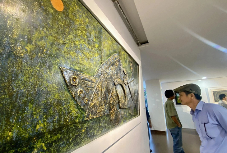 43 tác phẩm sẽ được trưng bày kéo dài một tháng tại Bảo tàng Mỹ thuật Đà Nẵng - Ảnh: TRƯỜNG TRUNG
