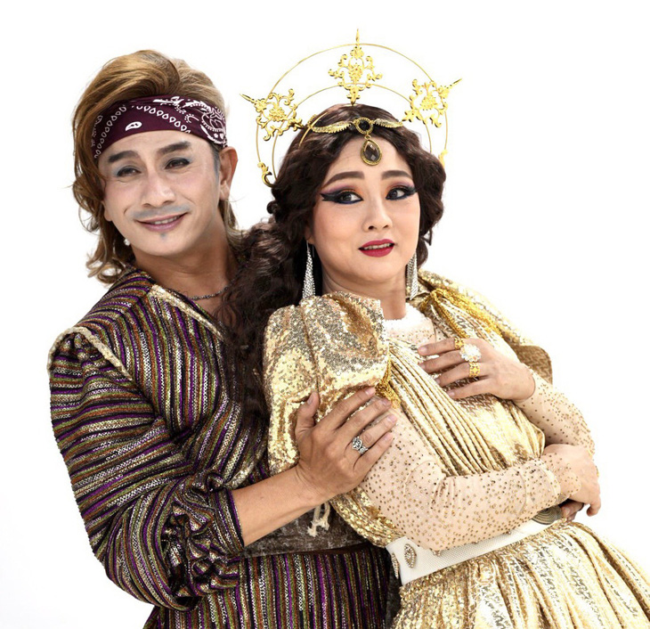 Đình Toàn (trái, vai Sinbad) và Mỹ Duyên vai công chúa Mây