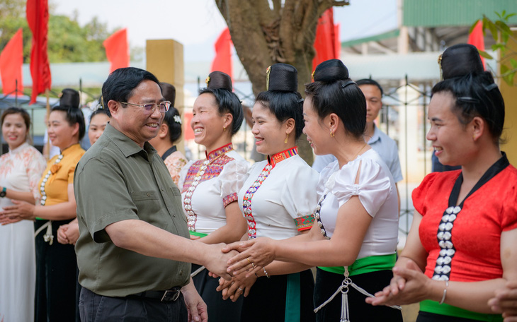 Thủ tướng Phạm Minh Chính về thăm nơi che chở cho Sở chỉ huy chiến dịch Điện Biên Phủ