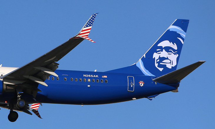 Máy bay Boeing 737-900ER của hãng Alaska Airlines. Ảnh: Reuters