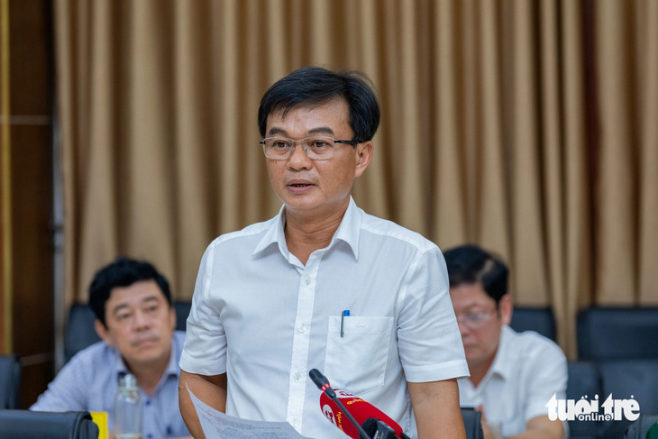 Ông Nguyễn Chiến Thắng đề nghị có giải pháp tổng thể cho phân luồng cao tốc Cam Lộ - La Sơn - Ảnh: HOÀNG TÁO
