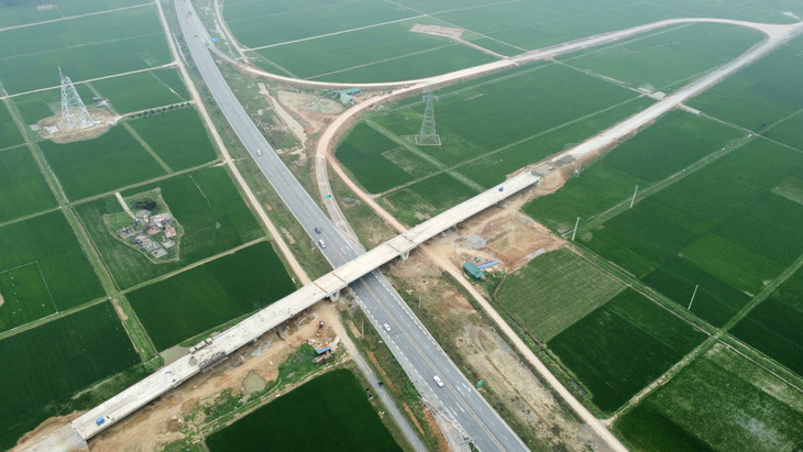 Nút giao Thiệu Giang trên cao tốc Mai Sơn - quốc lộ 45 sẽ đưa vào khai thác từ ngày 19-4 - Ảnh: CTV