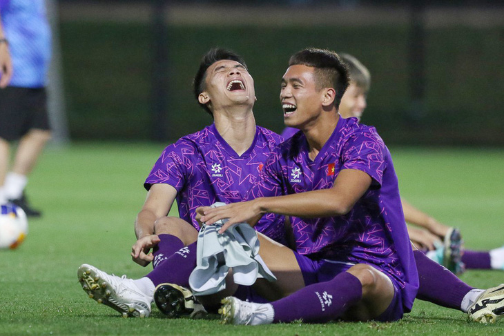 Nhiều tiếng cười xuất hiện trong buổi tập của đội tuyển U23 Việt Nam - Ảnh: VFF