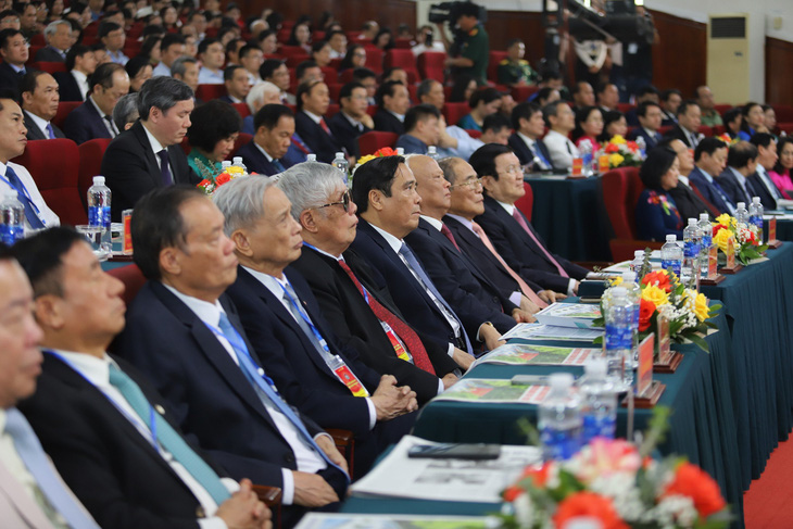 Các đại biểu tham dự lễ kỷ niệm 120 năm ngày sinh của cố Tổng bí thư Trần Phú - Ảnh: H.A.