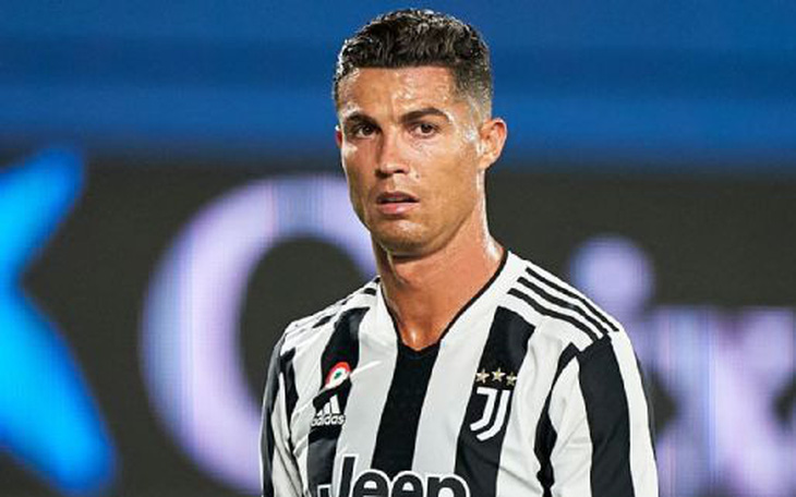 Ronaldo nhận lương thêm 9,8 triệu euro từ... Juventus