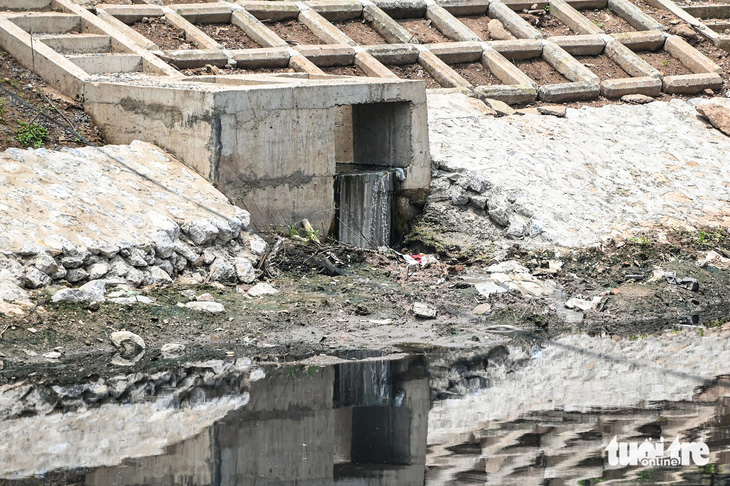 Cận cảnh đường ống ngầm khổng lồ, thu gom toàn bộ nước thải làm sống lại sông Tô Lịch- Ảnh 2.
