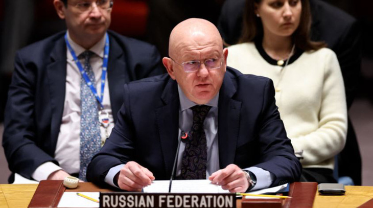 Đại diện thường trực Nga tại Liên Hiệp Quốc Vasily Nebenzia trong một cuộc họp của Hội đồng Bảo an ở New York, Mỹ - Ảnh: AFP