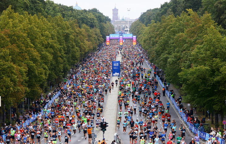 Hơn 47.000 người tham dự Berlin marathon vào tháng 9-2023 - Ảnh: GETTY