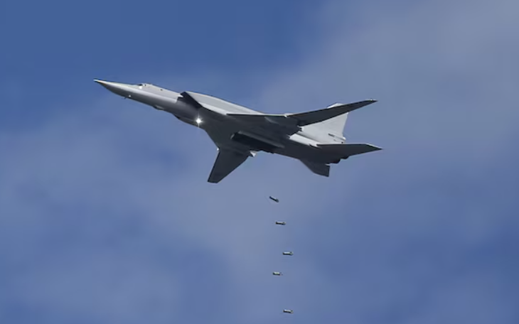 Ukraine lần đầu bắn hạ máy bay ném bom tầm xa của Nga