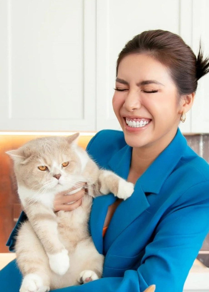 Người mẫu Minh Tú luôn dành nhiều thời gian ở bên thú cưng - Ảnh: Facebook nhân vật