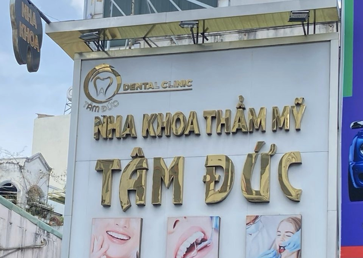 Phòng khám chuyên khoa răng hàm mặt thuộc Công ty TNHH Nha khoa Triệu Nha có treo biển hiệu “Nha khoa thẩm mỹ Tâm Đức” được đưa vào danh sách cần theo dõi sát của Thanh tra Sở Y tế - Ảnh: Sở Y tế TP.HCM cung cấp 