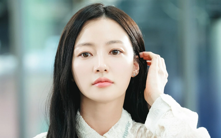 Xì căng đan xứ Hàn: Song Ha Yoon phải thừa nhận từng bị chuyển trường vì bạo hành bạn học