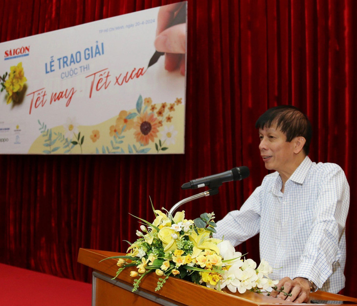 Phó tổng biên tập báo Sài Gòn Giải Phóng Nguyễn Khắc Văn phát biểu - Ảnh: BTC