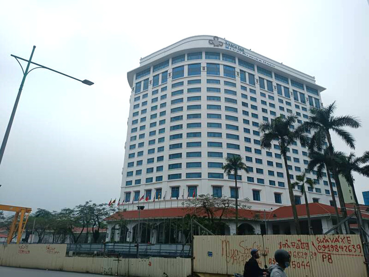 Khách sạn Deawoo Hà Nội, một bất động sản có giá trị lớn trên đất vàng Hà Nội thuộc sở hữu của một công ty có liên quan tới Vạn Thịnh Phát - Ảnh: TH.G.