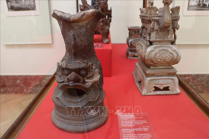 Lò đốt vàng mã - sản phẩm gốm Thổ Hà, niên đại thế kỷ XVI-XVII - Ảnh: TTXVN