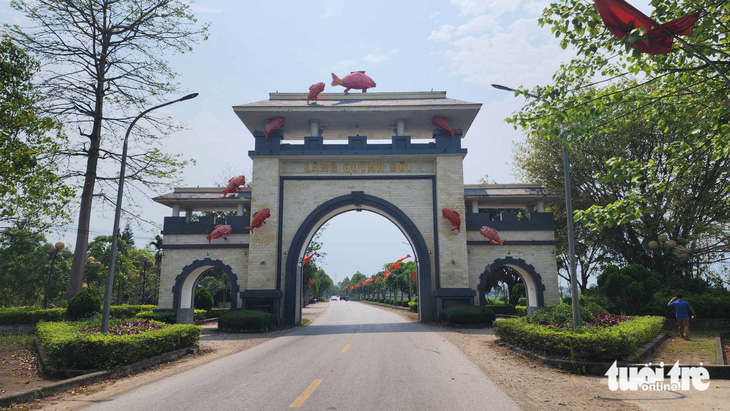 Cổng làng vào xã Quỳnh Đôi, huyện Quỳnh Lưu, Nghệ An - Ảnh: DOÃN HÒA