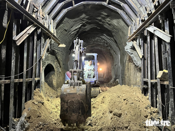 Dự kiến 17h chiều nay thông kỹ thuật hầm đường sắt Bãi Gió- Ảnh 4.