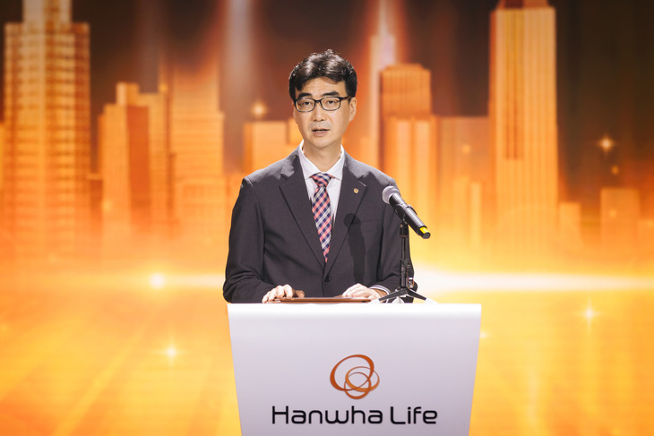 Ông Hwang Jun Hwan - Chủ tịch Hội đồng thành viên kiêm Tổng giám đốc Hanwha Life ViệtNam, khẳng định sẽ tiếp tục nâng cao chất lượng kinh doanh. 
