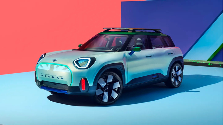 Thay thế Clubman, MINI Aceman vẫn giữ được cơ bản những nét từ bản concept xuất hiện vào năm 2022. Trang bị một động cơ duy nhất ở trục trước, xe có công suất 181 mã lực hoặc 215 mã lực - Ảnh: MINI